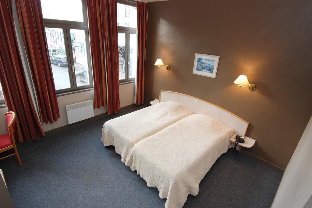 Hotel Les Frangins Saint-Omer  Luaran gambar